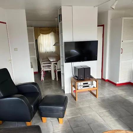 Meerblickhaus-hoppe-mit-panoramabank-auf-sylt *